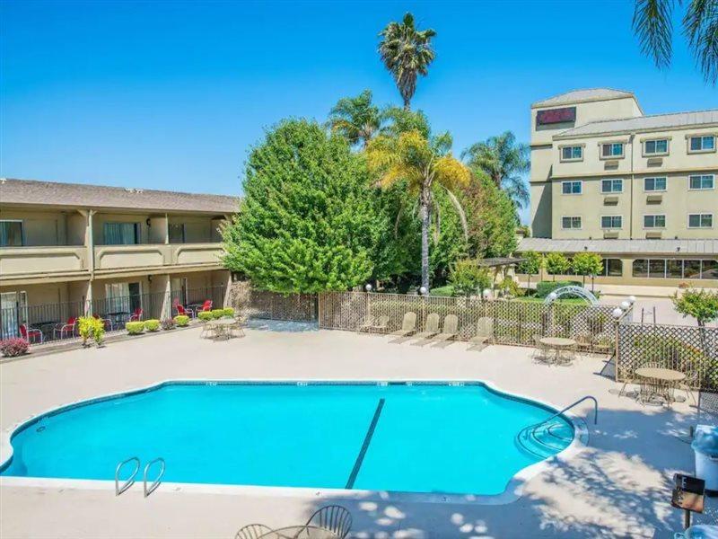 Radisson Hotel ウェスト・サクラメント エクステリア 写真