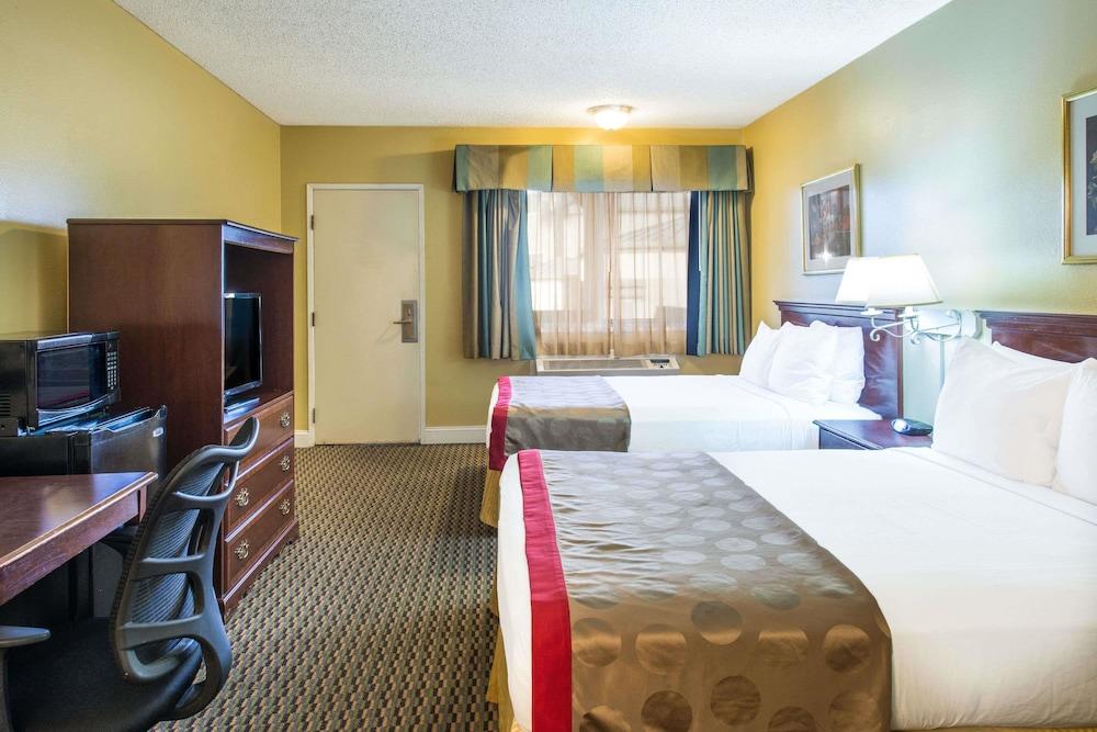 Radisson Hotel ウェスト・サクラメント エクステリア 写真